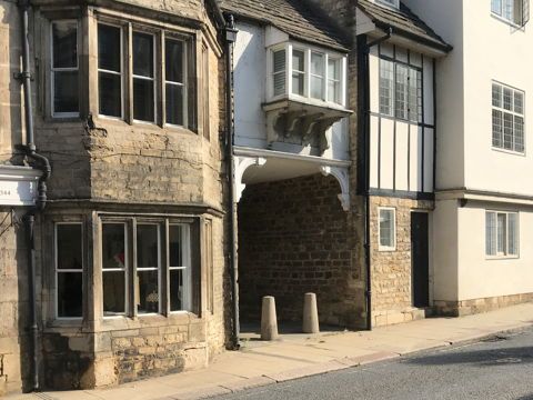 12 High Street St Martins